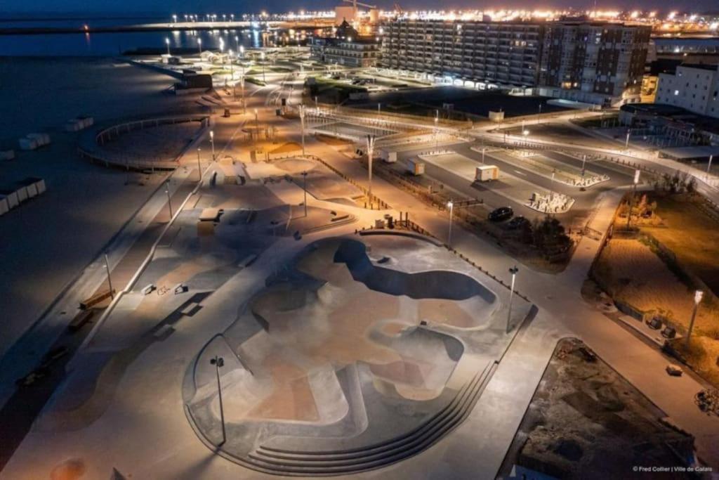 Magnifique Studio Calais Plage Parking Gratuit エクステリア 写真