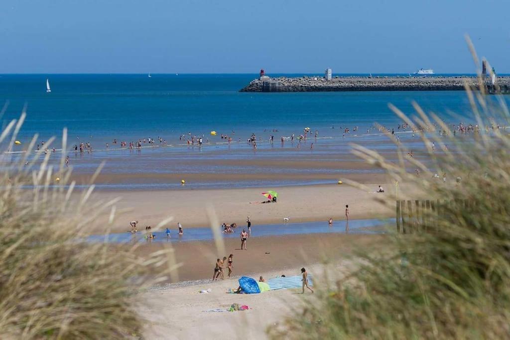 Magnifique Studio Calais Plage Parking Gratuit エクステリア 写真