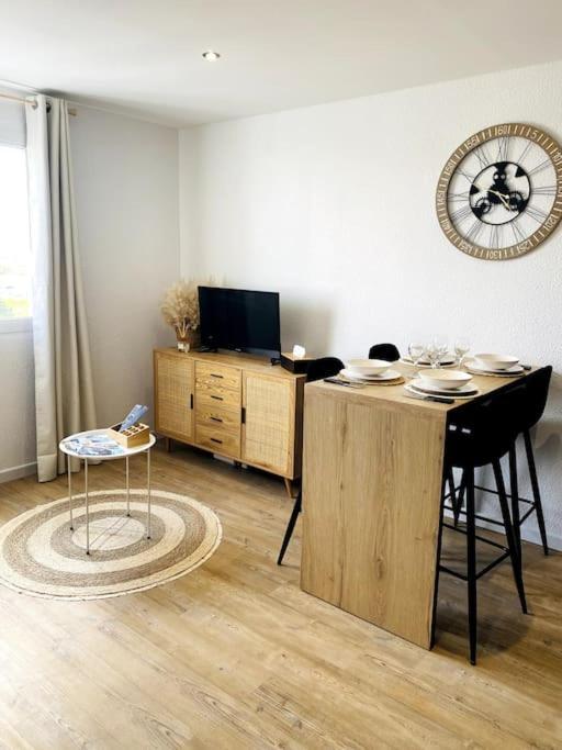 Magnifique Studio Calais Plage Parking Gratuit エクステリア 写真